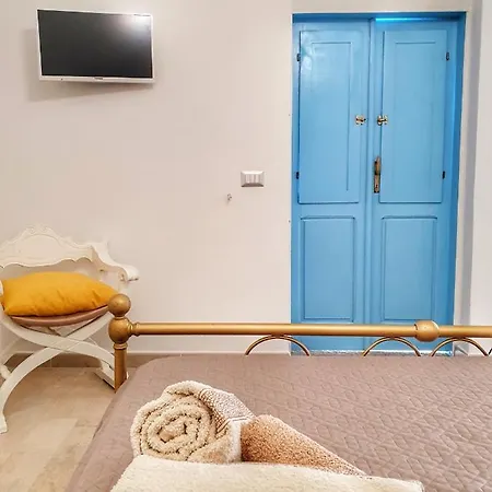 Le Janas Bed & Breakfast